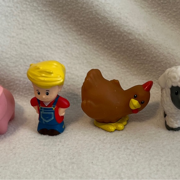 Fisher Price Little People Farm Animals Farmer Figure Pigs Chicken Cow Sheep - Picture 5 of 10